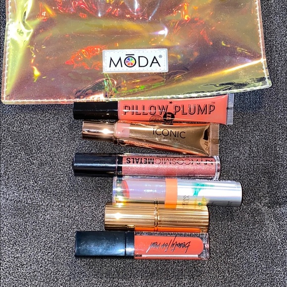 🌟 Orange Lip Bags - Picture 7 of 7